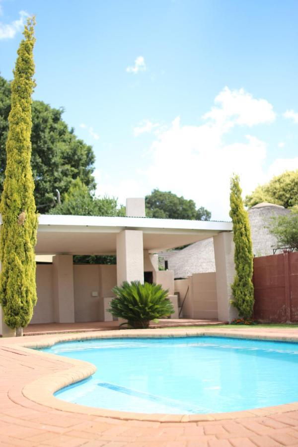 Apartamento Modern Farm Lichtenburg Exterior foto